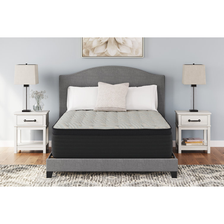 Palisades queen deals foam mattress